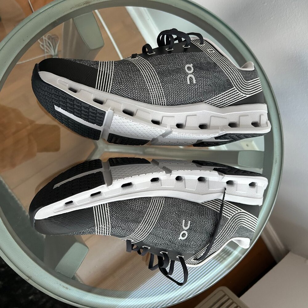 ON RUNNING Men's Cloudgo Road-Running Shoes - Picture 2 of 5